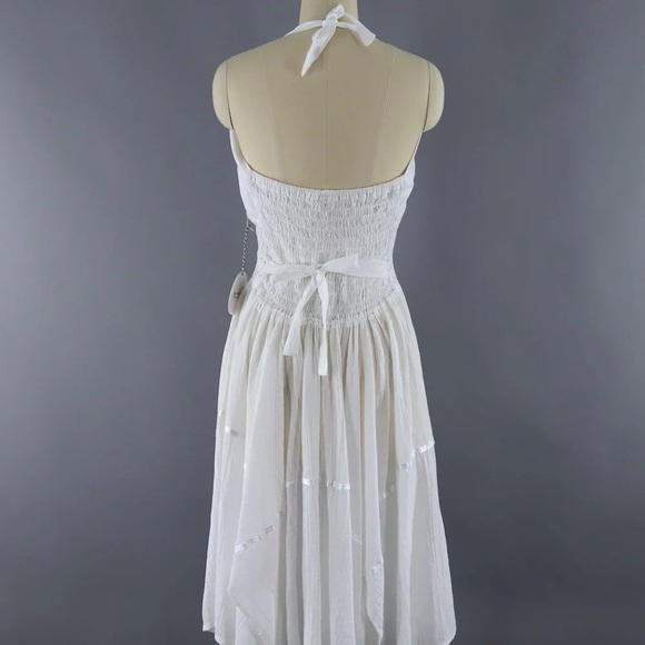 Embroidered Floral White Dress Like New - Picture 4 of 4